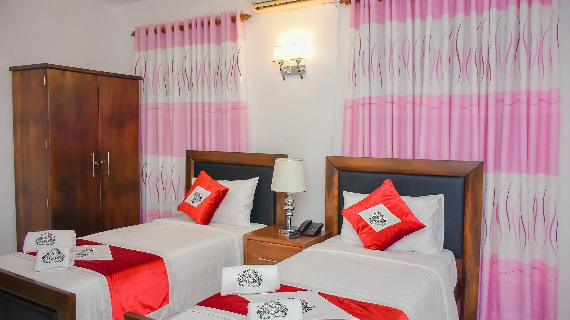 Asian Grand Hotel Negombo